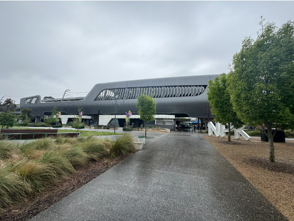 Noble Park廣場看向Noble Park Station的方向